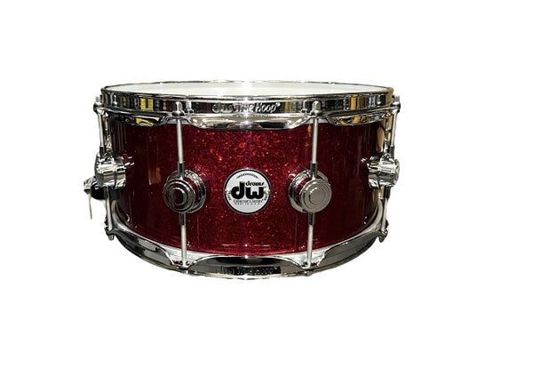 Caisse claire en érable DW 14" x 6,5" Collector's Series 333 Ruby Glass